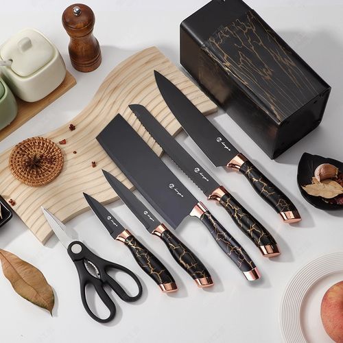 BLACK KNIFE